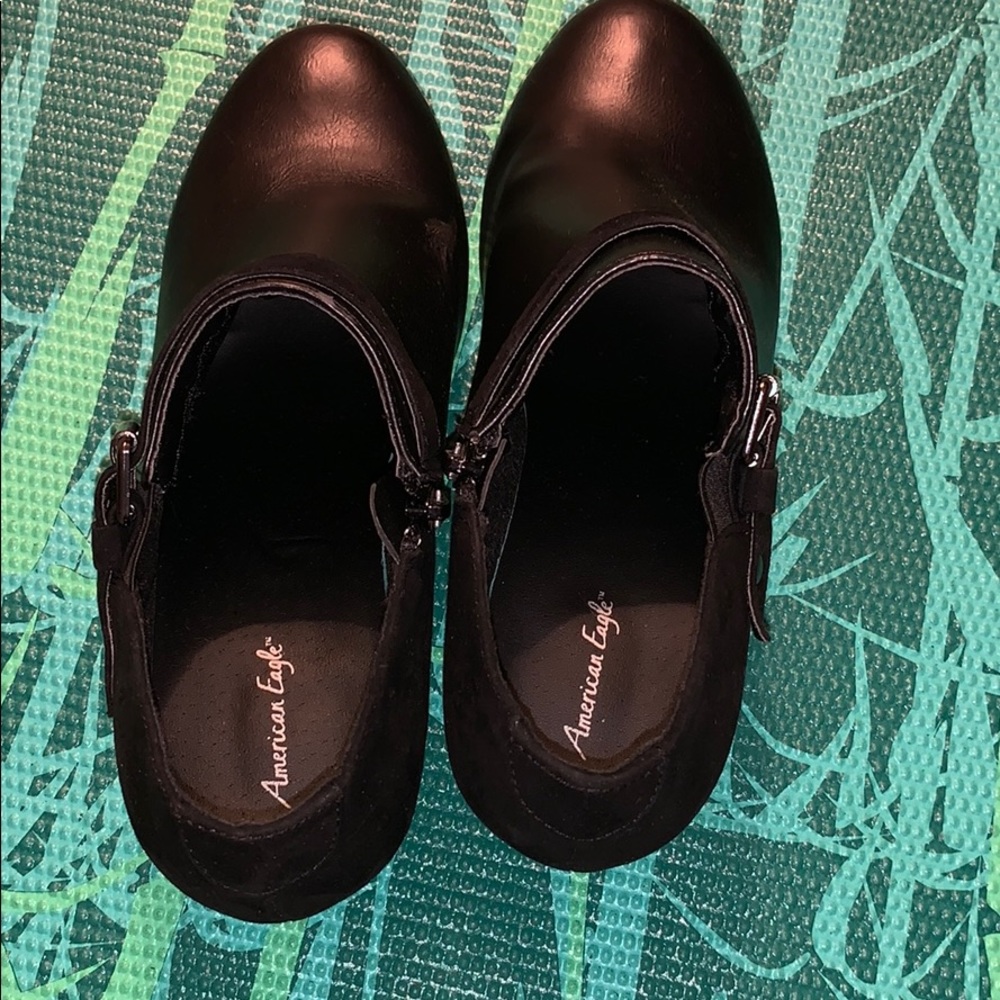 Shoes - Picture 6 of 7